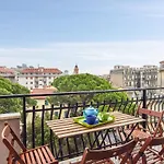 2 Bedroom Lovely In *