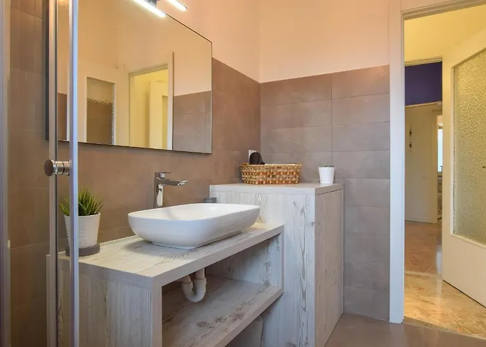 2 Bedroom Lovely In Chiavari